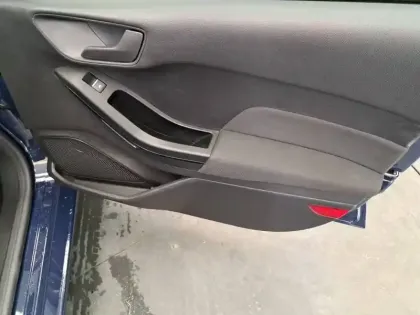 Photo 27 Ford Fiesta  1.1 75 ch BVM5