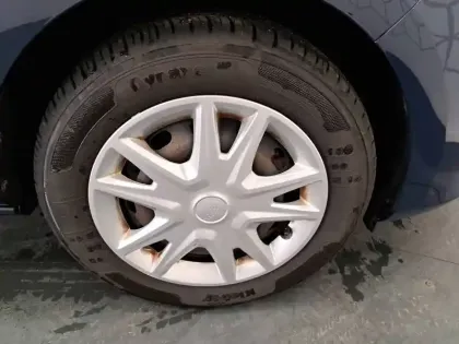 Photo 38 Ford Fiesta  1.1 75 ch BVM5