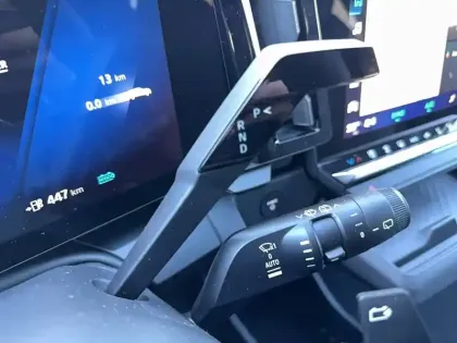 Photo 38 Renault Megane  E-Tech 220 ch autonomie confort GSR2