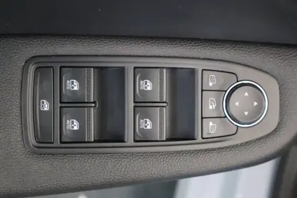 Photo 34 Renault Clio  SCe 65