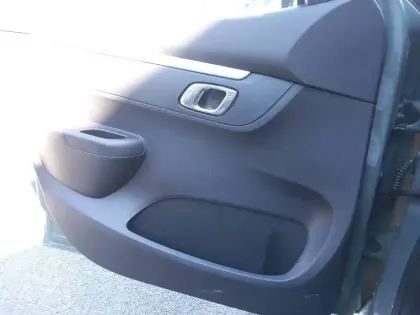 Photo 10 Dacia Spring 