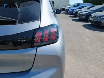 Photo 14 Peugeot 208  PureTech 100 S&S BVM6