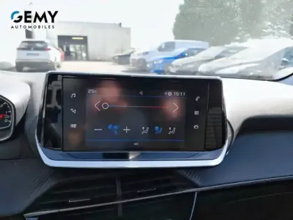 Photo 13 Peugeot 208  PureTech 100 S&S BVM6