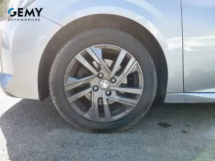 Photo 10 Peugeot 208  PureTech 100 S&S BVM6