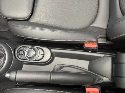 Photo 46 Mini Mini Hatch 5 Portes Cooper 136 ch DKG7