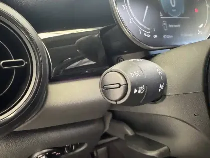 Photo 24 Mini Mini Hatch 5 Portes Cooper 136 ch DKG7