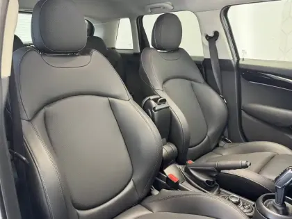 Photo 16 Mini Mini Hatch 5 Portes Cooper 136 ch DKG7