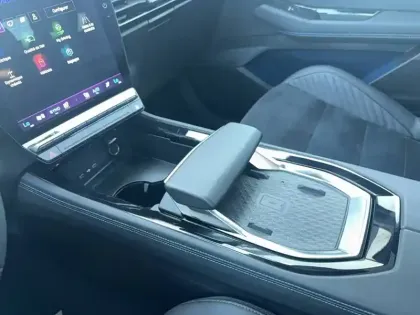 Photo 55 Renault Rafale  E-Tech full hybrid 200 ch