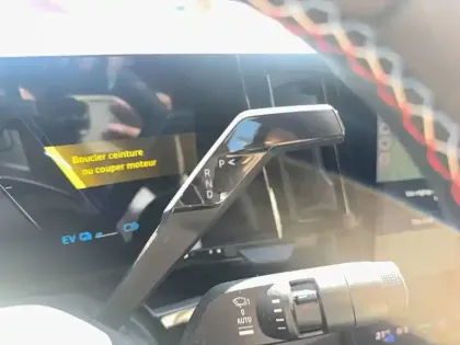 Photo 44 Renault Rafale  E-Tech full hybrid 200 ch