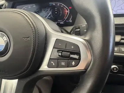 Photo 22 BMW Serie 1 Gén. III (F40) Ph2 M Sport 5