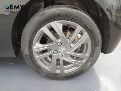 Photo 10 Peugeot 208  PureTech 100 S&S BVM6