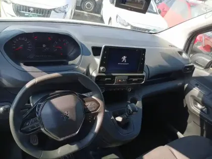 Photo 9 Peugeot Partner  FOURGON STANDARD 650 KG BLUEHDI 100 S&S BVM6