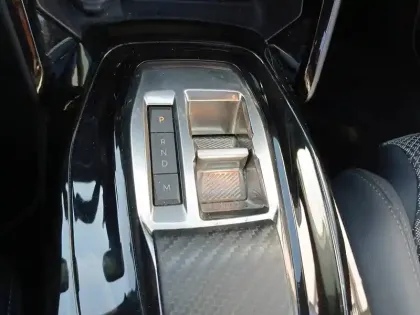 Photo 12 Peugeot 2008  PureTech 130 S&S EAT8