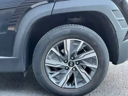 Photo 17 Hyundai Tucson  1.6 T-GDI 230 Hybrid BVA6