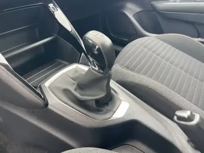 Photo 19 Peugeot 208  PureTech 75 S&S BVM5