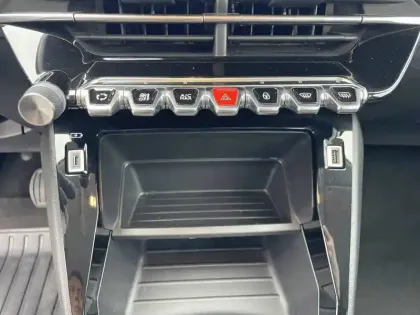 Photo 48 Peugeot 208 Gén. II Ph1 NG Active 5