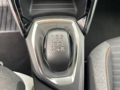 Photo 20 Peugeot 208  PureTech 75 S&S BVM5