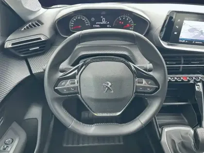 Photo 15 Peugeot 208  PureTech 75 S&S BVM5