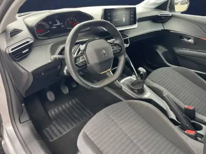 Photo 16 Peugeot 208  PureTech 75 S&S BVM5