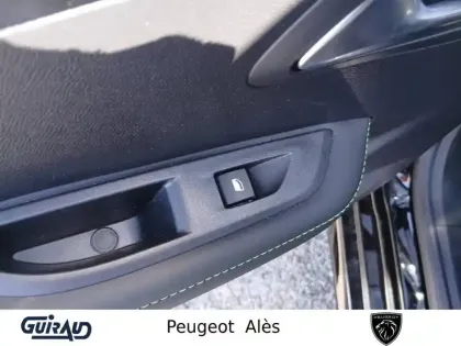 Photo 34 Peugeot 208  Hybrid 110 e-DCS6
