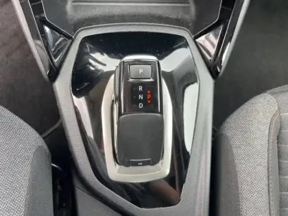 Photo 19 Peugeot 2008  PureTech 130 S&S EAT8