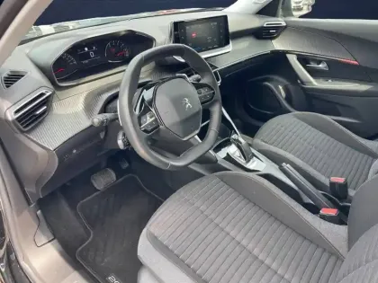 Photo 16 Peugeot 2008  PureTech 130 S&S EAT8