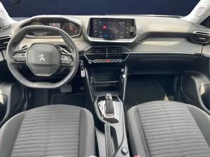 Photo 12 Peugeot 2008  PureTech 130 S&S EAT8