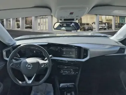 Photo 7 Opel Mokka  Electrique 136 ch & Batterie 50 kWh