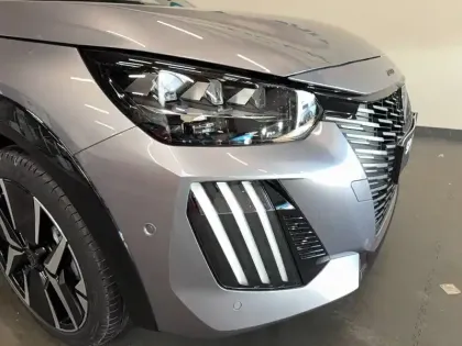 Photo 11 Peugeot 208  Electrique 54 kWh 156ch