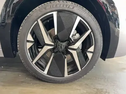 Photo 5 Peugeot 208  Electrique 54 kWh 156ch