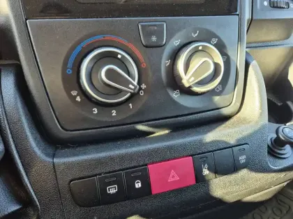 Photo 27 Citroën Jumper  TOLE 35 L2H2 BLUEHDi 140 S&S BVM6