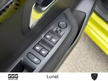 Photo 49 Peugeot 208  PureTech 100 S&S BVM6