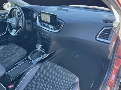 Photo 17 Kia Xceed  1.6 GDi PHEV 141ch DCT6