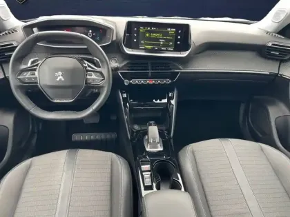 Photo 12 Peugeot 2008  PureTech 130 S&S EAT8