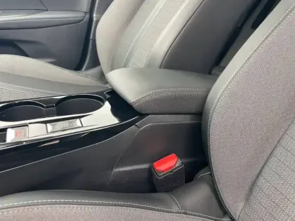 Photo 19 Peugeot 2008  PureTech 130 S&S EAT8