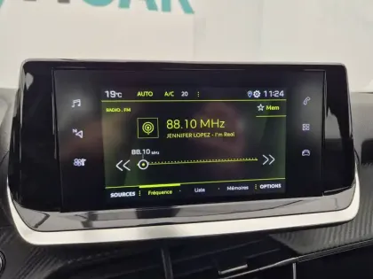 Photo 77 Peugeot 2008  PureTech 130 S&S EAT8