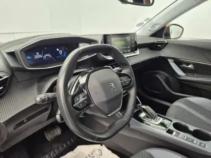 Photo 49 Peugeot 2008  PureTech 130 S&S EAT8