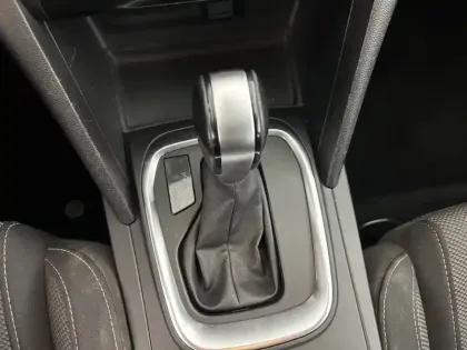 Photo 46 Renault Megane  IV Berline Blue dCi 115 EDC