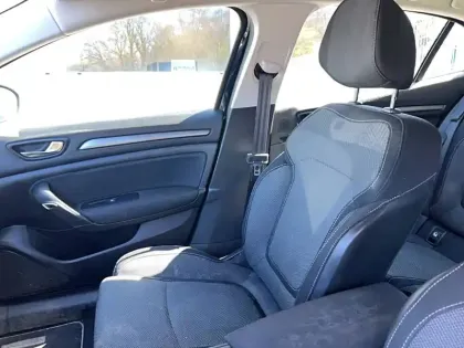 Photo 13 Renault Megane  IV Berline Blue dCi 115 EDC