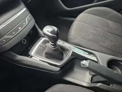 Photo 12 Peugeot 308  BlueHDi 130ch S&S BVM6