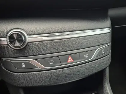 Photo 14 Peugeot 308  BlueHDi 130ch S&S BVM6