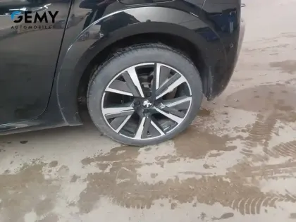 Photo 10 Peugeot 208  BlueHDi 100 S&S BVM6