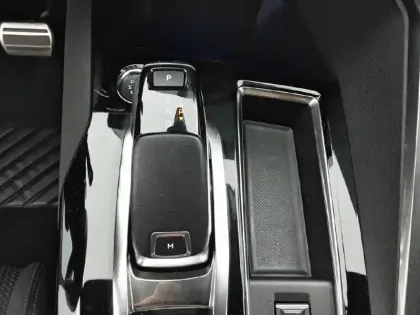 Photo 13 Peugeot 3008  Puretech 130ch S&S EAT8