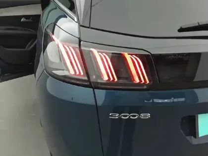 Photo 16 Peugeot 3008  Puretech 130ch S&S EAT8
