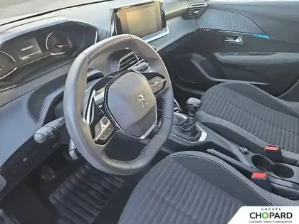 Photo 75 Peugeot 208  PureTech 100 S&S BVM6