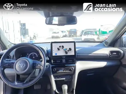 Photo 17 Toyota Yaris  Cross Hybride 130h AWD-i