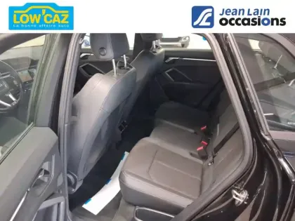 Photo 35 Audi Q3  35 TDI 150 ch S tronic 7