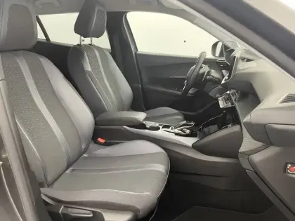 Photo 25 Peugeot 2008  BlueHDi 130 S&S EAT8