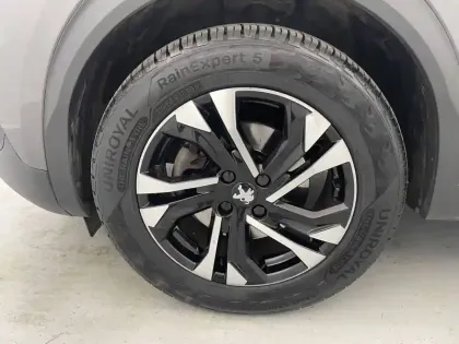 Photo 16 Peugeot 2008  BlueHDi 130 S&S EAT8