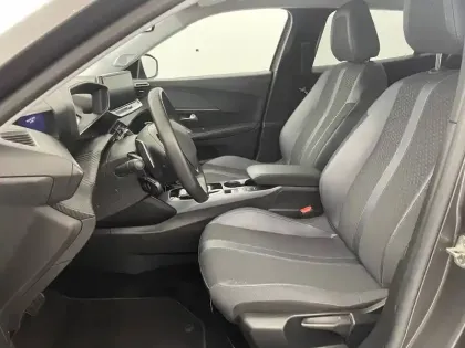 Photo 13 Peugeot 2008  BlueHDi 130 S&S EAT8